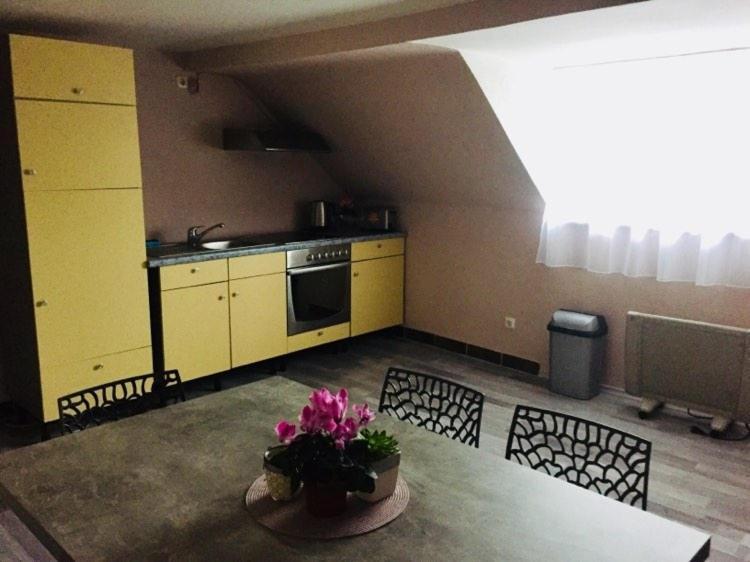 וואלדסאסן Firmen-Apartments Boulevard מראה חיצוני תמונה